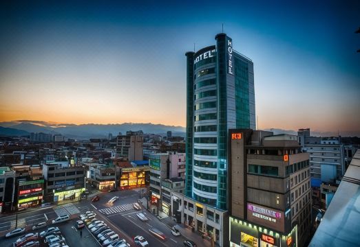 강릉 시내 호텔 야경