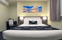 Park Squire Motor Inn & Serviced Apartments - balcony