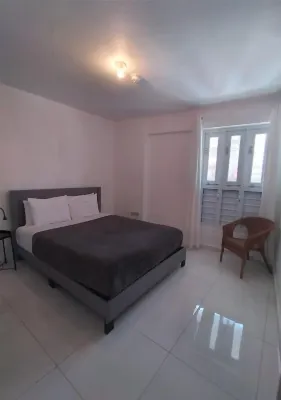 Arecibo Hotel 2105