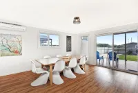 Sa Holiday House 'Dunes Views on Simpson' Hotels in Goolwa