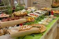 Hotel Colors Inn - breakfast