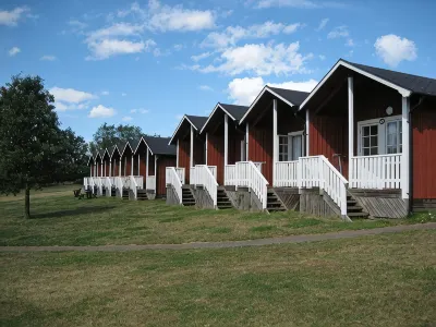 Allégården Kastlösa Stugor โรงแรมใน
