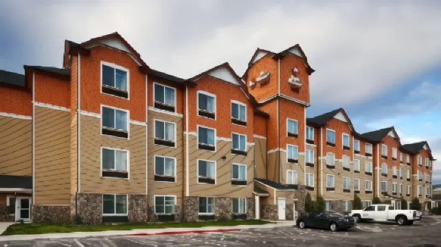 Best Western Plus Peppertree Inn at Omak