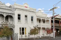 Fitzroy Private Rooms - 132 Nicholson Homestay Hotels near Fitzroy