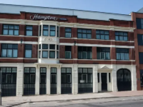 伯明翰珠寶季歡朋酒店 鄰近維拉公園球場的酒店