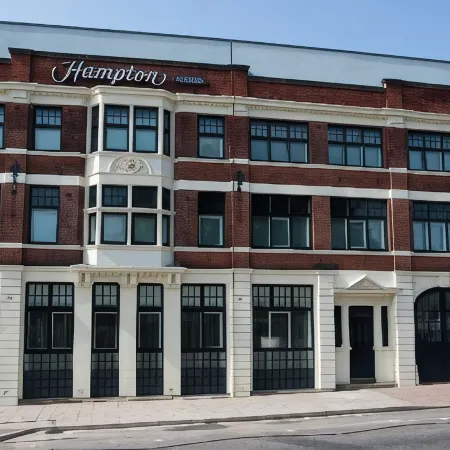 Hampton by Hilton Birmingham Jewellery Quarter Отели рядом с достопримечательностью «Железнодорожный вокзал Уиттона»