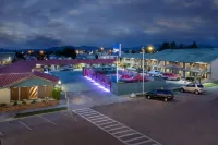 Travelodge by Wyndham Hawthorne - Motels