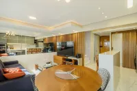 Apart w/ 2 Suites in Condominium with Pool Swr1502