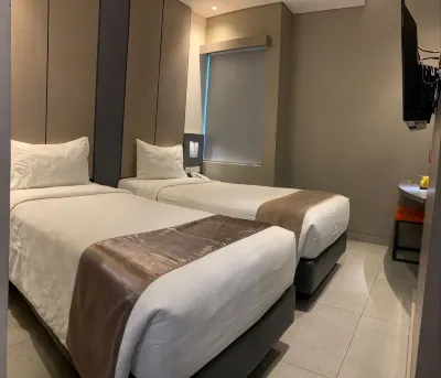 Hayo Hotel Palembang Hotel dekat Ilham elektronik