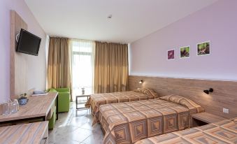 Ivana Palace Hotel - Free Parking