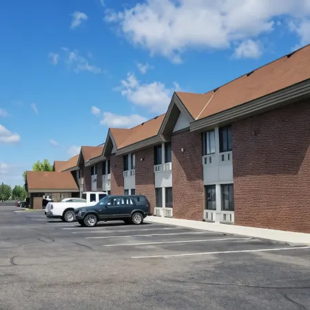 Super 8 by Wyndham St. Cloud