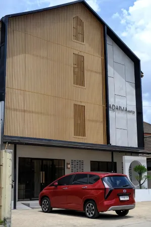 Tadaima Suites Cilegon Отели в г. Purwakarta