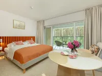 Holiday Studio with Air Conditioning, Summer Pool Hotels in Gmina Dziwnow
