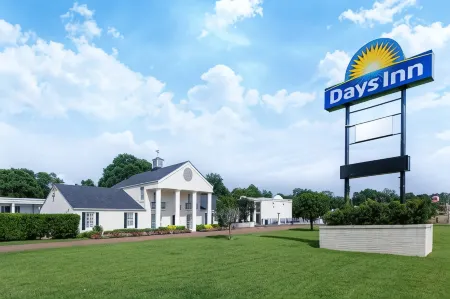 Days Inn by Wyndham Natchez
