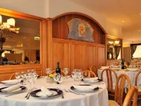 هوتل بينتا بالاس Hotels near مستشفى جيميللي