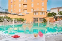 Hotel Leone - Infinity Pools