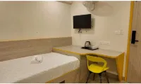 GLOBAL INN AND SUITES - 2-Star