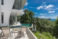 Private Eco-Villa, Prime Central Location, Ocean Views, Wildlife, and Nightlife