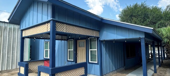Marina’s Cozy Cottage. Family friendly with cold AC in summer and warm winters! Hotels in Cameron County