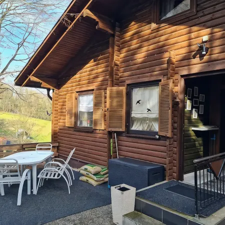 Near Pullmann City - Small House in the Middle of Nature... Vacation for the Whole Year...