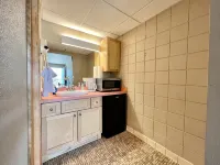 Downtown CF Studio - Free Gated Parking! 520