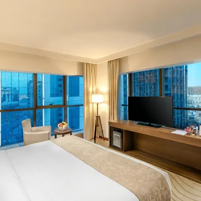 Jayden Hotel Các khách sạn gần Mái vòm Xanh