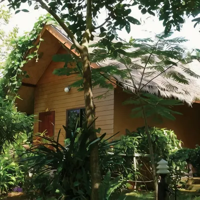 Mild Garden View Resort Отели рядом с достопримечательностью «Пляж Ноппарат-Тара»