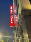 Yomi Hotel Hôtels à : 