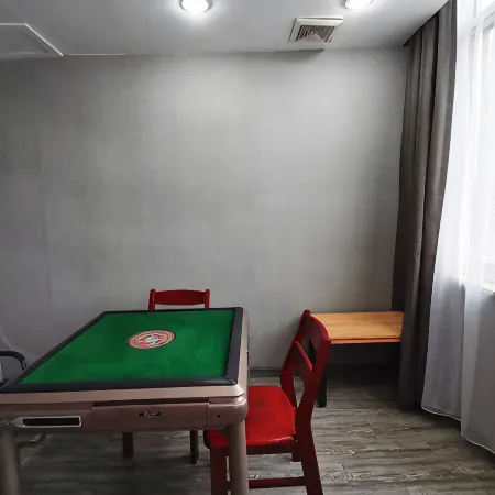 Junyi Chain Hotel (Haiyan Qiyuan Chengbei East Road)