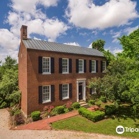 Bourbon Manor Bed & Breakfast Inn
