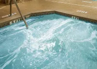Drury Inn & Suites Findlay - Kylpyammeita