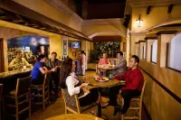 Delta Hotels Anaheim Garden Grove - bar