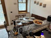 Natural stone rustico "Casa Marie" with views of Lake Como and Domaso - Wifi
