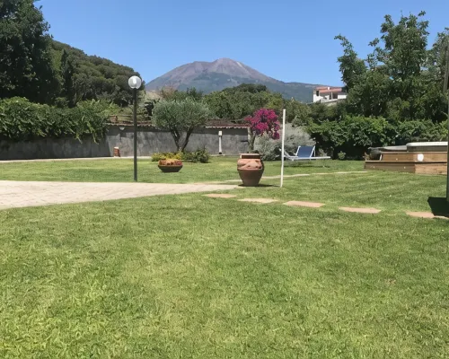 Relaxation with Jacuzzi and Pool between Pompeii and Capri トレカーゼのホテル