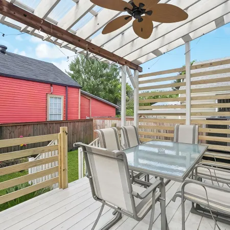 Spacious Nola Escape • Free Easy Parking • Near French Quarter • Back Patio
