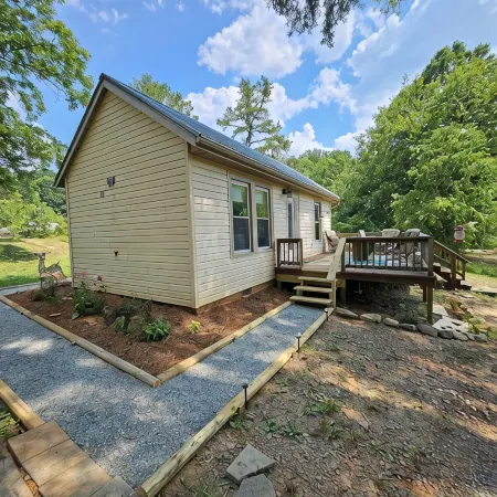 Charming 1-bedroom country getaway in serene Salisbury