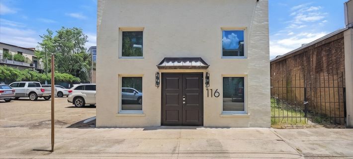 Bohemian Luxury-Downtown Jackson: Chic, industrial lofts in heart of the city! Hotels in Jackson