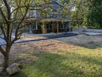 Nature Lover’s Hideaway: Family and Pet-Friendly Retreat in the Heart of Naples Hotels in Naples