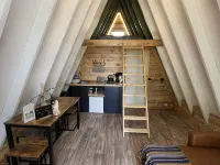 Cherry Blossom - Cosy Cabin in the Countryside with Hot Tub Hotels in Nuneaton