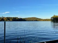 Sweet vintage cottage on Mountain View Lake, 2024 updates, next to Lake Sunapee - WiFi
