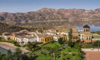 B Bou Hotel la Viñuela & Spa