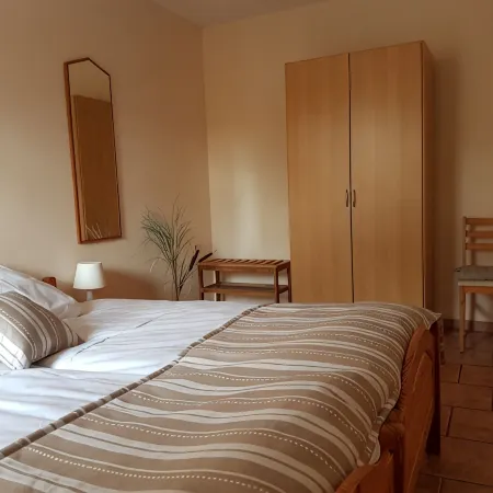 Apartment in a quiet central location in the country