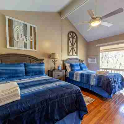 Golf & Lake View Retreat - Rumbling Bald Resort Amenities, Sleeps 6 Rooms