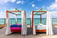 Sunset Beach - Ocean Front with Stunning Sea Views, WI-FI, AC.