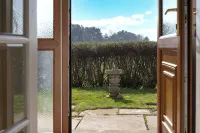 Kirktoun Cottage on Scottish Estate - open fire- enclosed garden- beaches -woods - Boutique