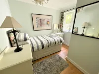 Apartment with Stunning Sea Views of South Sands Beach, Salcombe + 2 Car Parking