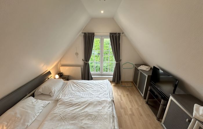 Maisonette apartment 70m² with 2x shower / WC and 2 bedrooms Central WLAN