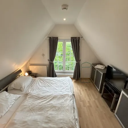 Maisonette apartment 70m² with 2x shower / WC and 2 bedrooms Central WLAN
