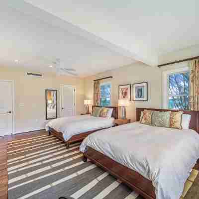 Panoramic Oceanview Sanctuary in Luxury Resort • 4Br Sleeps 10 • Beach,Pool&Tub Rooms