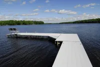 500' Lakeshore, 2 Docks, Sand Beach, Sleeps 10, A/C, Pontoon Boat for Rent - Wifi